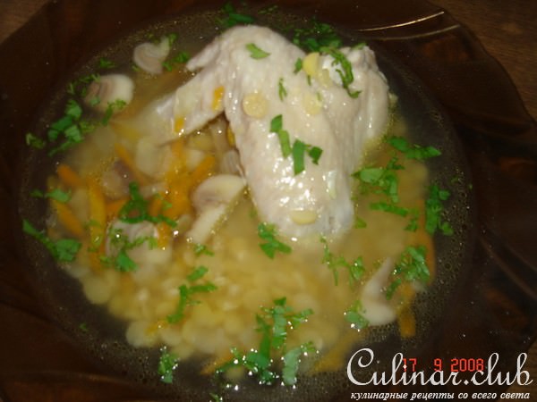 Гороховый суп с куринными крылышками 