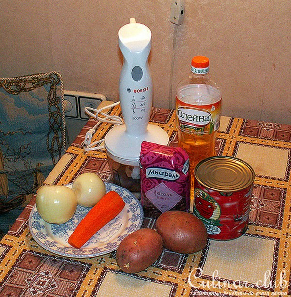 Суп фасолевый с зажаркой