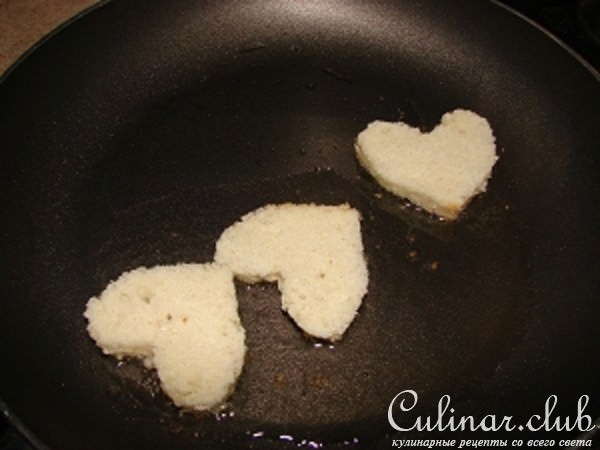 Рыбный супчик с гренками и сливками