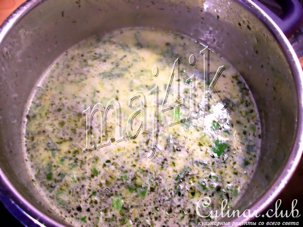 Суп из зелёного лука с сыром