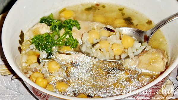 Суп из бараньего гороха с курицей / Shourabit djaj mah hommous