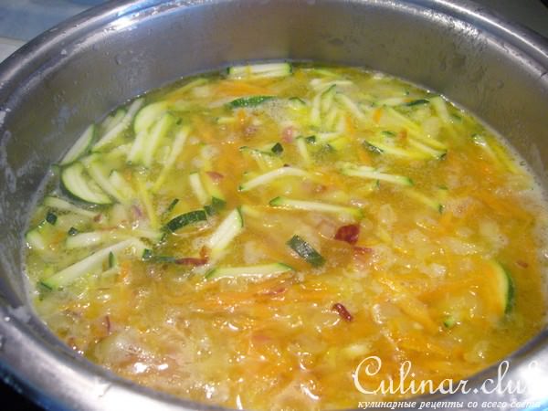 Картофельно-кабачковый суп-пюре с тунцом