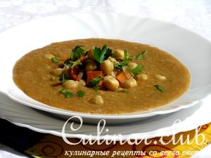 Пряный суп с нутом, овощами и тмином