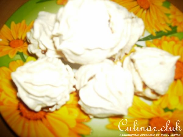 Воздушки со сгущёнкой и орешками