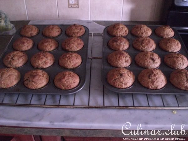 Полудиетические банановые маффины из цельной муки ( вариант)