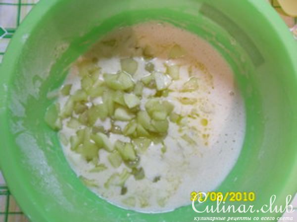 Бургундская яблочно-виноградная шарлотка