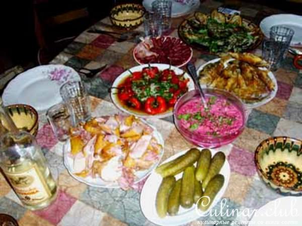 Пирог с шампиньонами и луком пореем 