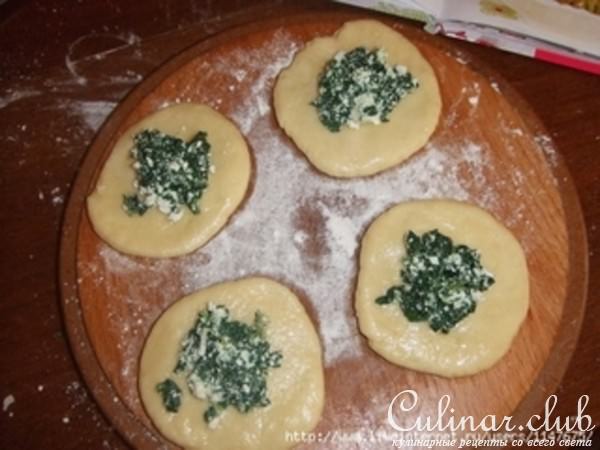 Пирожки со шпинатом и белым сыром (Ыспанклы почалар)