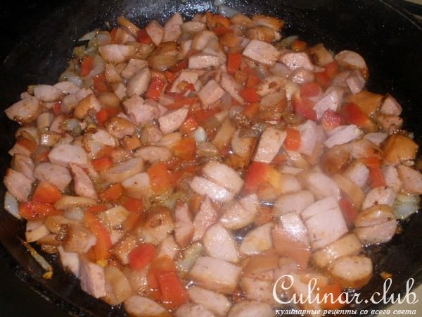 Запеканка с сосисками , сыром и перцем. Как разнообразить завтрак.