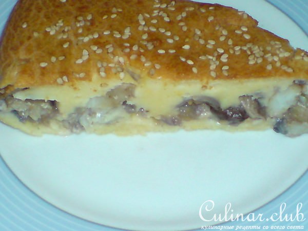 Пирог заливной с рыбой и грибами 