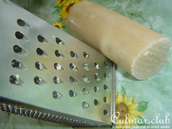 Марципановый торт с орехами.