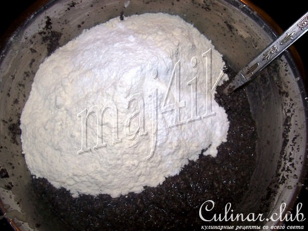 Маковый кекс с . . . . . . . . . . . маковой начинкой