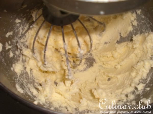 Ореховый тарт с персиками