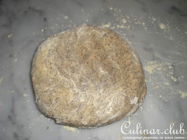 Ореховый тарт с персиками