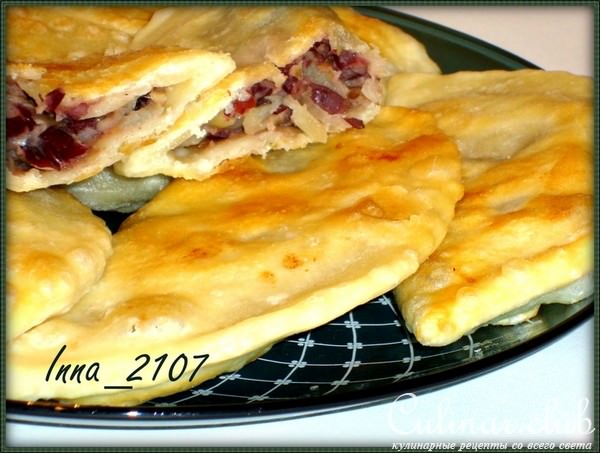 Чебуреки с фасолевой начинкой ( в пост)