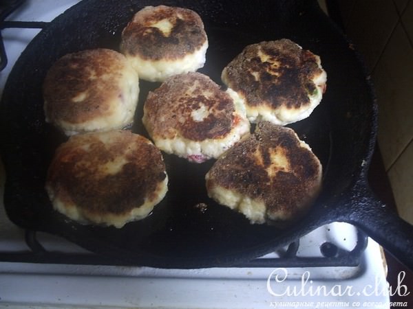 Медовые сырники с цукатами