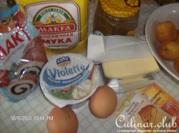 Маковый пирог с абрикосами
