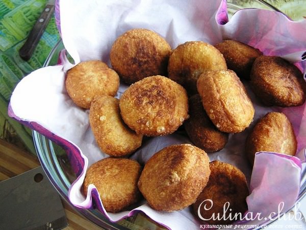 Пончики-пирожки с зеленью и сырами.