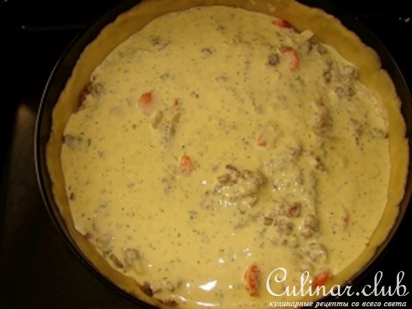 Пирог с мясом в сметанной заливке