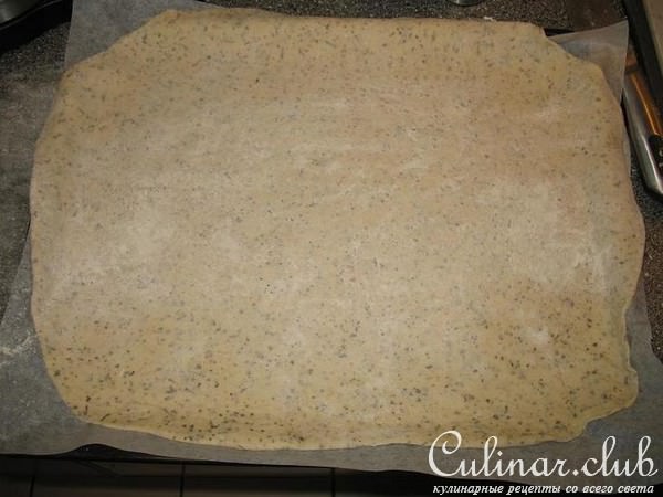 Пицца "Салями" с овощным акцентом и сыром в корочке 