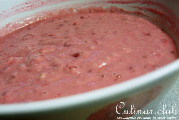 Маффины с брусникой и миндалем