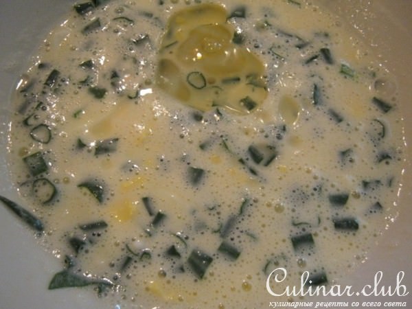 Мини-лепешки с яйцом и луком