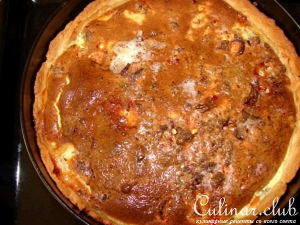 Пирог с мясом в сметанной заливке