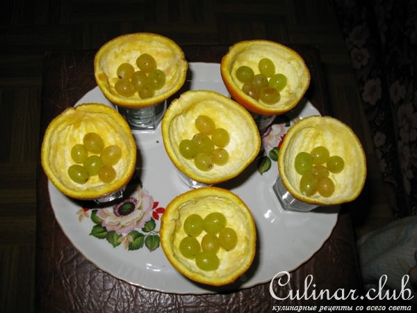 Желе "Апельсиновые дольки с косточками - виноградом"