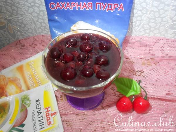 Вишневый кисель со сметанным желе